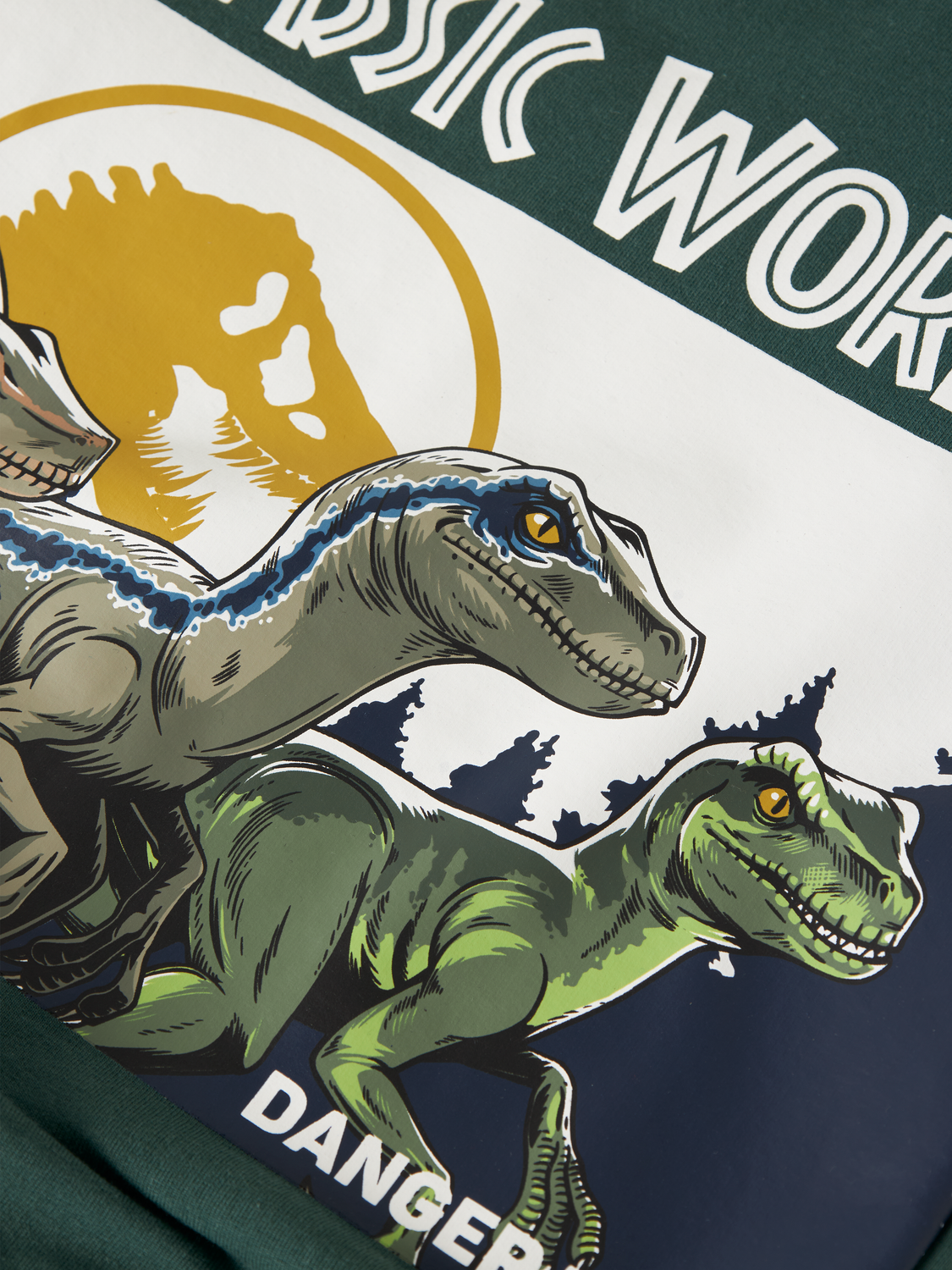 model_shot-front_full